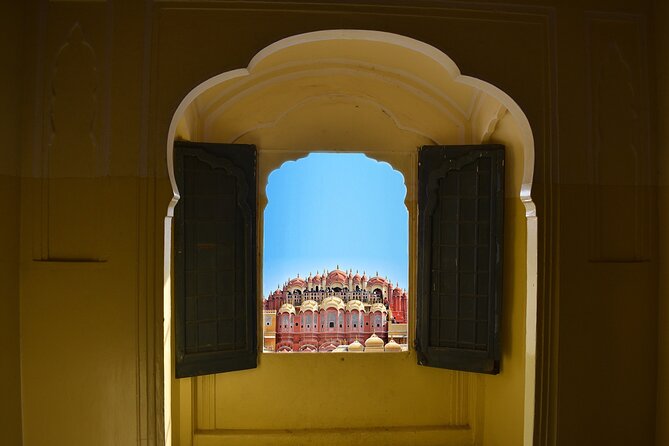 Jaipur: Discover Pink City on TukTuk (Guided Tour & Food Tasting) - World Trade Park: Jaipur’s modern side