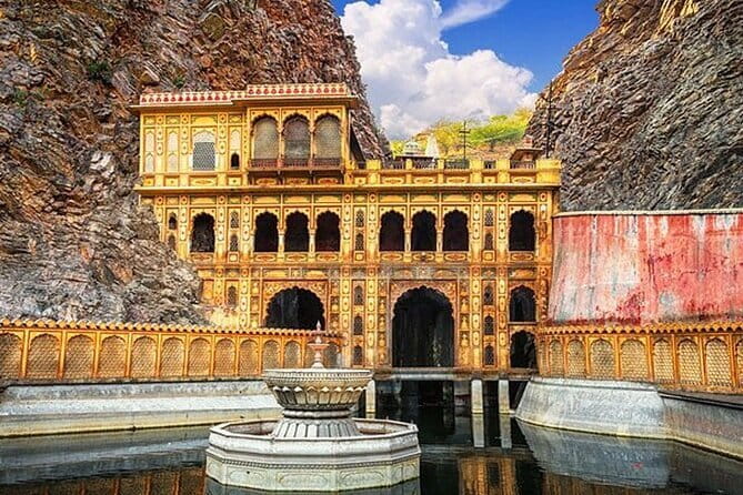 Jaipur Full Day Heritage of Pink City Tour By Tuk Tuk With Chai - Jal Mahal is a shoreline view, not a palace tour