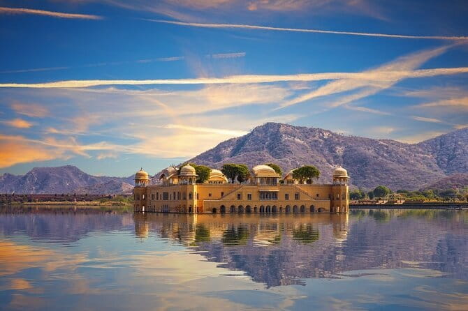 Jaipur Full Day Heritage of Pink City Tour By Tuk Tuk With Chai - Amber Palace gives the day its grand opening
