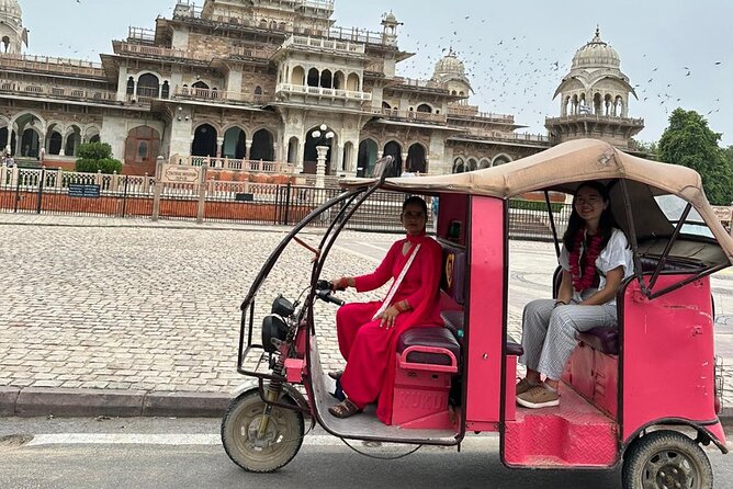 Jaipur Half-Day Heritage Tour by Women-Driven E-Rickshaw - A brief look at Jal Mahal