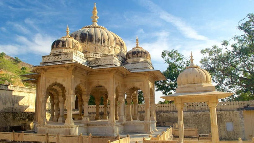 Jaipur Half Day Tour By Tuk Tuk With Local Chaiwala - Hawa Mahal: Jaipur’s famous pink facade