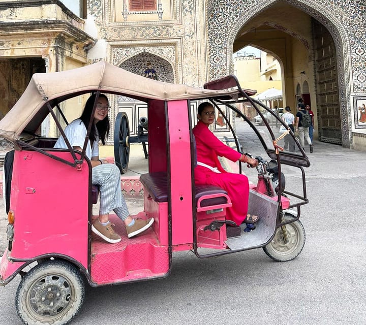 Jaipur Private City Tour with a Women-Driven E-Rickshaw Ride - Amber Fort is the day’s grandest sight