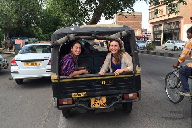 Jaipur: Private Day Trip by Tuk-Tuk & Guide with Pick-Up & Drop - Jal Mahal is a quick photo stop