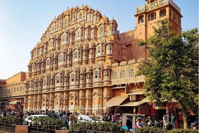 Jaipur Private Full-Day Sightseeing Tour by Tuk-Tuk with Pickup - What the $7.60 price really covers