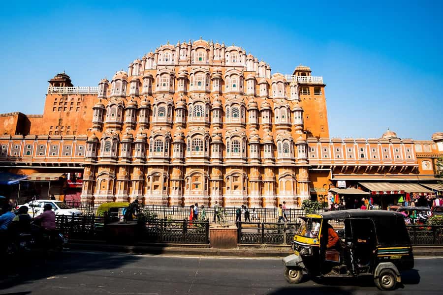 Jaipur: Private Full-Day Sightseeing Tour by Tuk-Tuk - Hawa Mahal and Jaipur’s famous street view