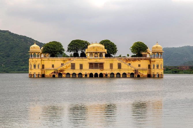 Jaipur Tuktuk Local Sightseeing Day Tour - The Monkey Temple adds a less formal side of Jaipur