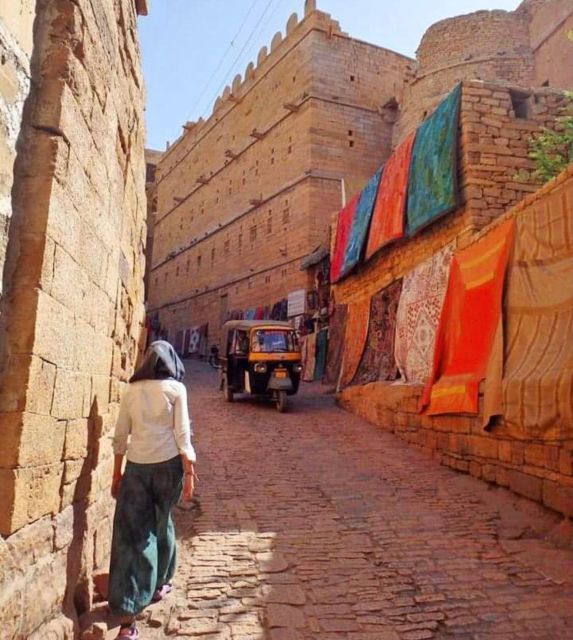 Jaisalmer: City Full-Day Trip by Tuk-Tuk - Salim Singh ki Haveli: a stop for architecture fans