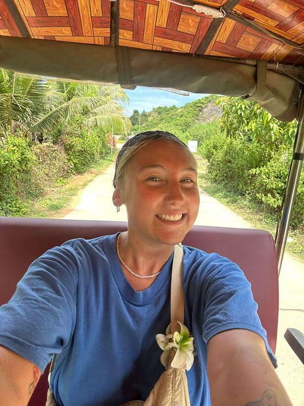 Kampot: Tuk Tuk Trip to Pepper Farm, Kep, Crab Market & More - The tuk tuk ride to Kep