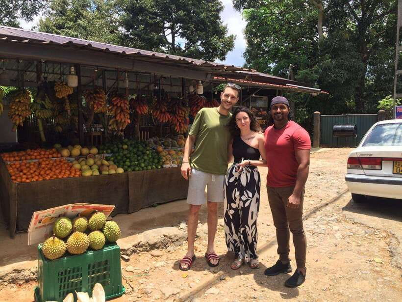 Kandy: All-day Ambuluwawa and Kandy City Tour by Tuk-Tuk - Giragama Tea Plantation shows how the leaf becomes a drink