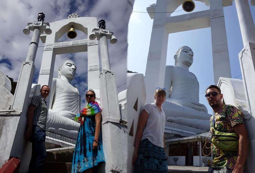 Kandy: City Tour by Tuk Tuk with All Entrance Fees Included - Bahirawakanda Big Buddha and the first city view
