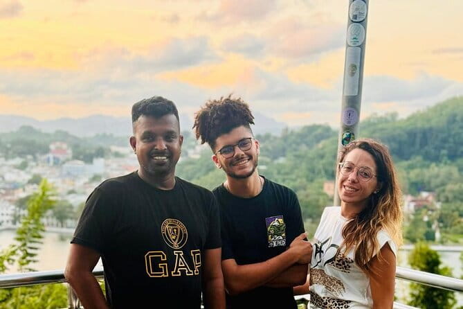 Kandy City Tour with Ambuluwawa by Tuk Tuk - Bahirawakanda Buddha and Kandy’s first big view