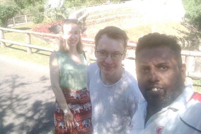 Kandy City Tour with Tuk-Tuk Private Experience - Kandy View Point and Bahirawakanda Buddha