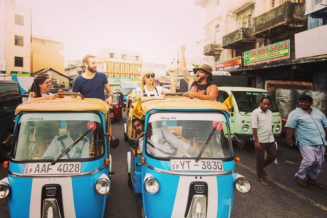Kandy City Tuk Tuk guide Tour full Day - Kandy Lake and the first city view