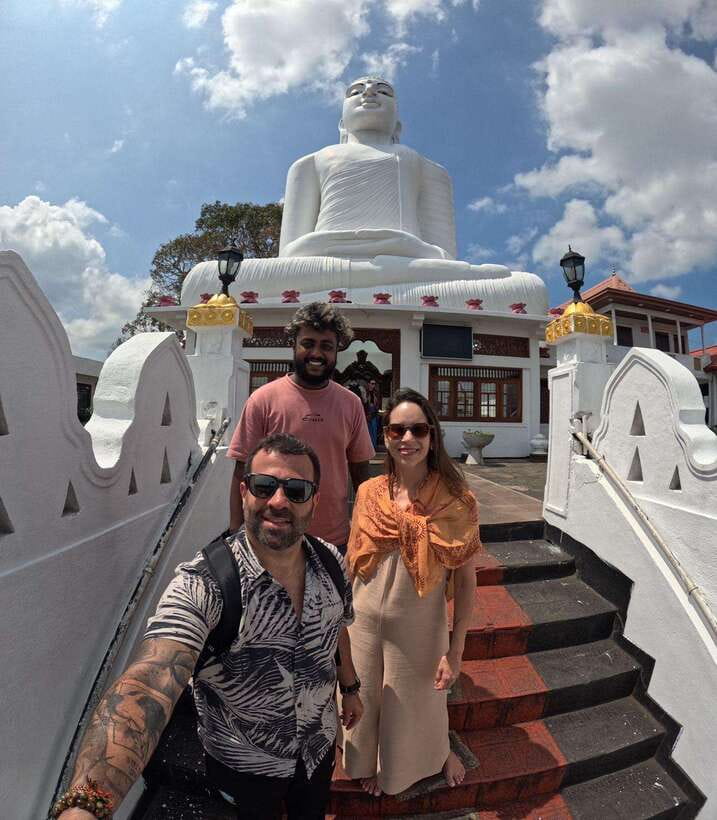 Kandy: Guided City Tour by Tuk-Tuk - Tea, herbs, and the commercial stops