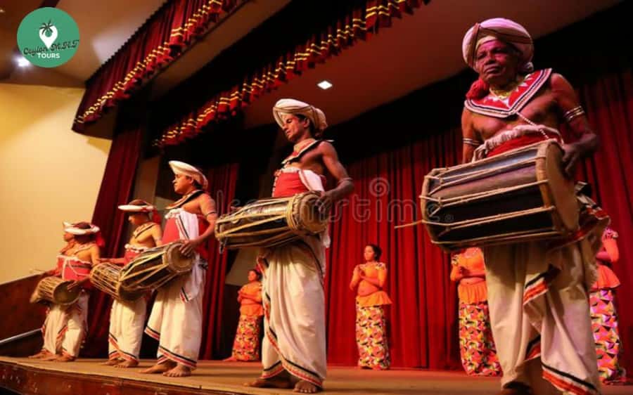 Kandy: Local Guided City Explore by Tuk Tuk - Peradeniya Botanical Garden: the biggest time commitment
