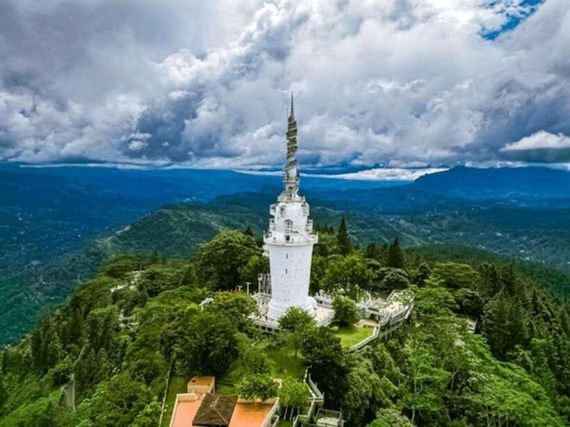 Kandy to Ambuluwawa Tuk Tuk Tour - Kandy View Point and Bahirawakanda Temple