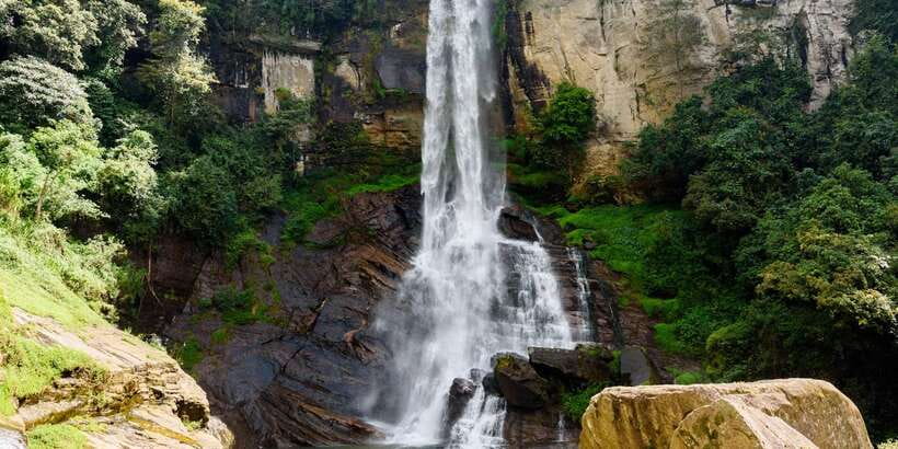 Kandy To Nuwara Eliya Day Tour By Tuk Tuk Sri lanka - Seetha Amman Temple and Hakgala Garden