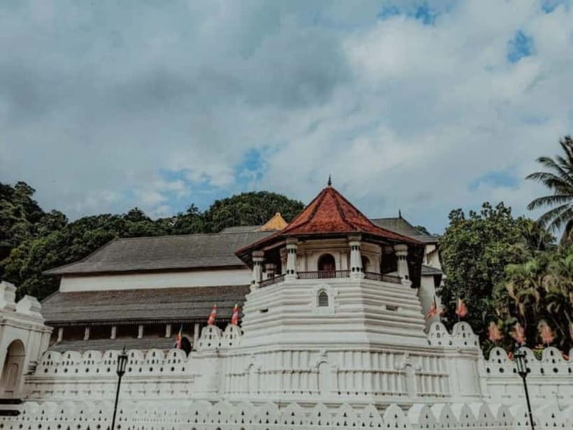 Kandy to Pinnawala Day Tour By Local Tuk Tuk Expedition - Museums, gems, wood carving, and batik