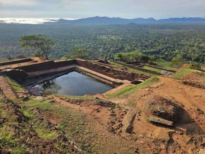 Kandy to Sigiriya Private Tour by Tuk Tuk with All Fees - Practical details that affect your day