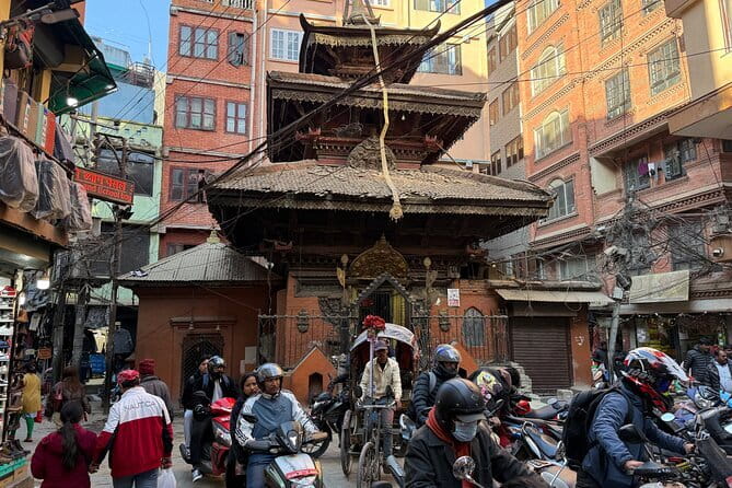 Kathmandu: Food, Drink and Shopping Rickshaw Tour - Rolling Out From Thamel by Rickshaw