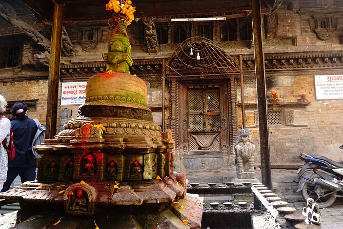 Kathmandu Rickshaw Tour Of Thamel And Durbar Square - Why a rickshaw works well in Kathmandu
