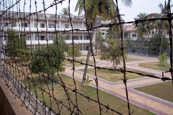 Killing Fields & Toul Sleng Genocide Museum Tickets With Tuk Tuk - Choeung Ek: a quiet memorial outside Phnom Penh
