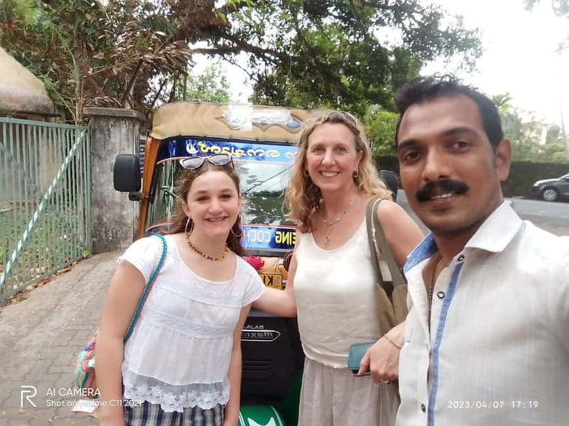 Kochi: Local Sightseeing Tuk-Tuk Tour - Art, street scenes, and the Kochi-Muziris Biennale