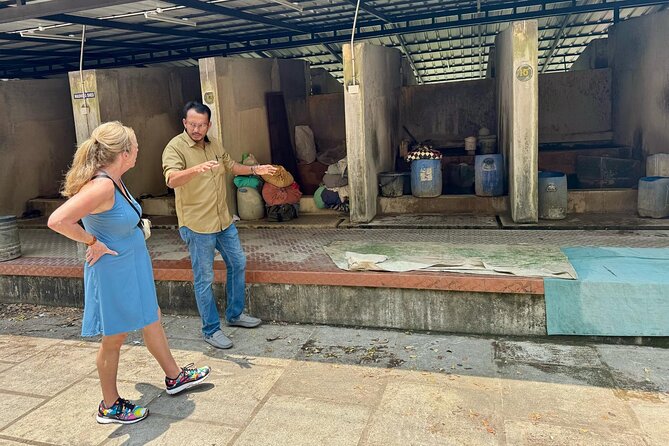 Kochi’s Best TukTuk Sightseeing Tour with Local Driver - Dhoby Khana and the less polished side of Kochi