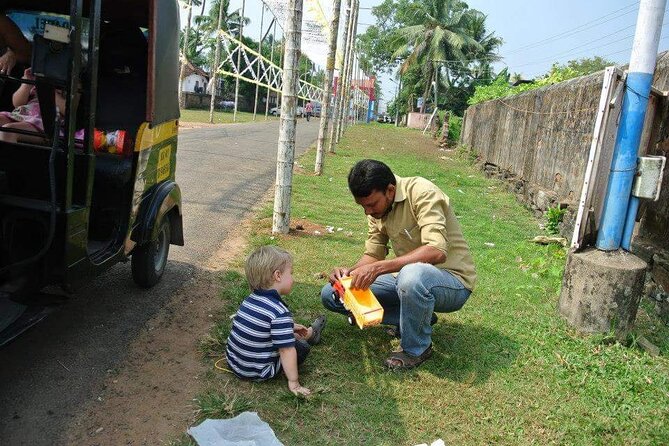 Kochi’s Best TukTuk Sightseeing Tour with Local Driver - Two important churches and a Dutch cemetery
