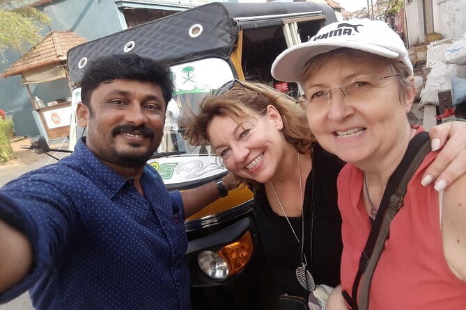 Kochi Tuk-Tuk Sightseeing Tour with Cruise Ship Pickup - Dhoby Khana and Kochi’s living traditions