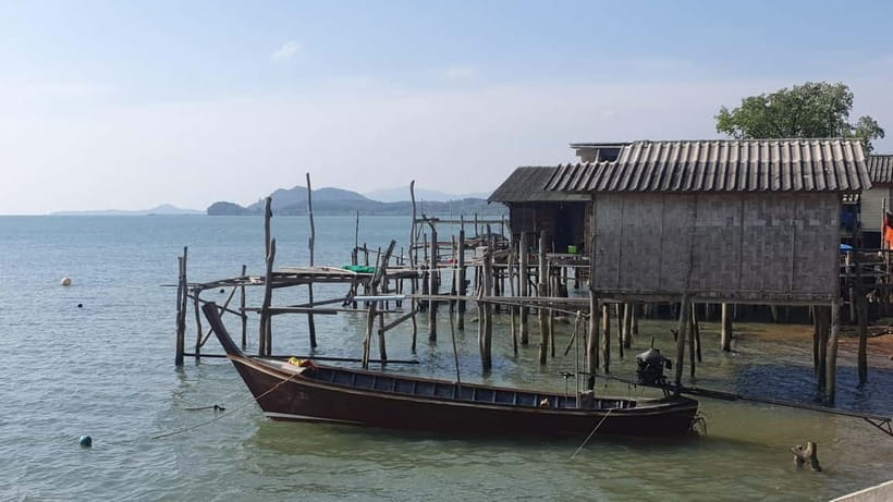 Koh Lanta Cultural Tuk-Tuk Tour: Old Town, Batik & Mangroves - The tuk-tuk ride: relaxed, local, and open to the island air