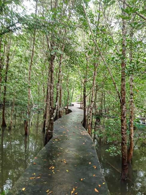 Koh Lanta Cultural Tuk-Tuk Tour: Old Town, Batik & Mangroves - What the $25 price really covers