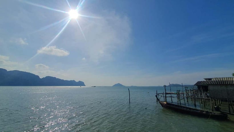 Koh Lanta Cultural Tuk-Tuk Tour: Old Town, Batik & Mangroves - Batik: watch the craft or make something yourself