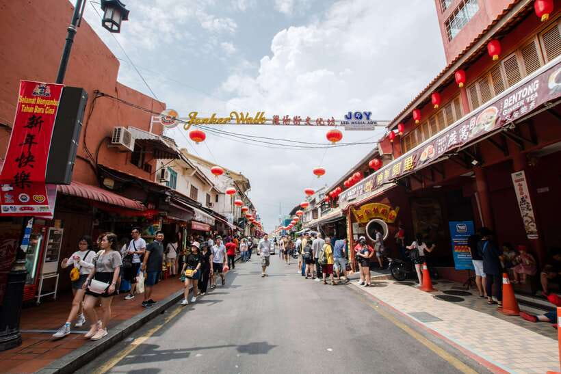 Kuala Lumpur: Private Malacca Night Tour w/Cruise & Trishaw - Who should book this private evening tour?