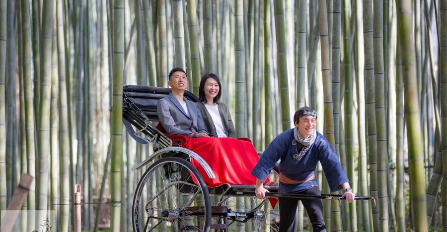 Kyoto: Arashiyama Customized Rickshaw Tour & Bamboo Forest - Riding through the bamboo forest