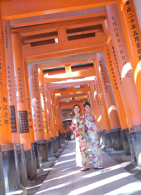 Kyoto:Kiyomizu-dera Temple Rent a kimono and ride a rickshaw - Kiyomizu-dori, Koshin-do, and Kodaiji Park