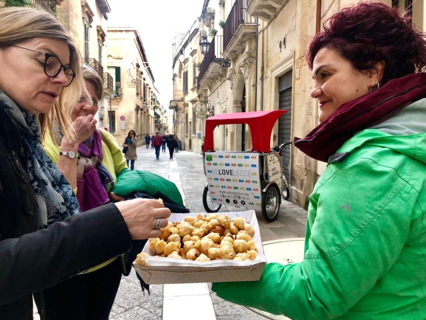 Lecce: Guided Tour & Street Food Tasting by Rickshaw - Porta Napoli and the city entrance