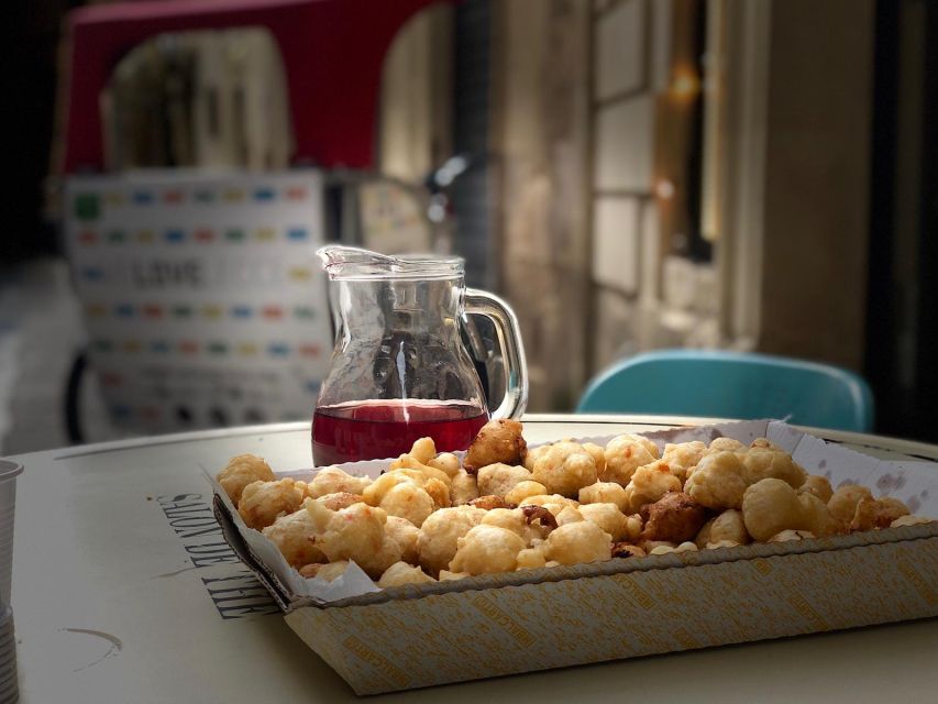 Lecce: Guided Tour & Street Food Tasting by Rickshaw - Piazza Sant’Oronzo and the Roman Amphitheatre
