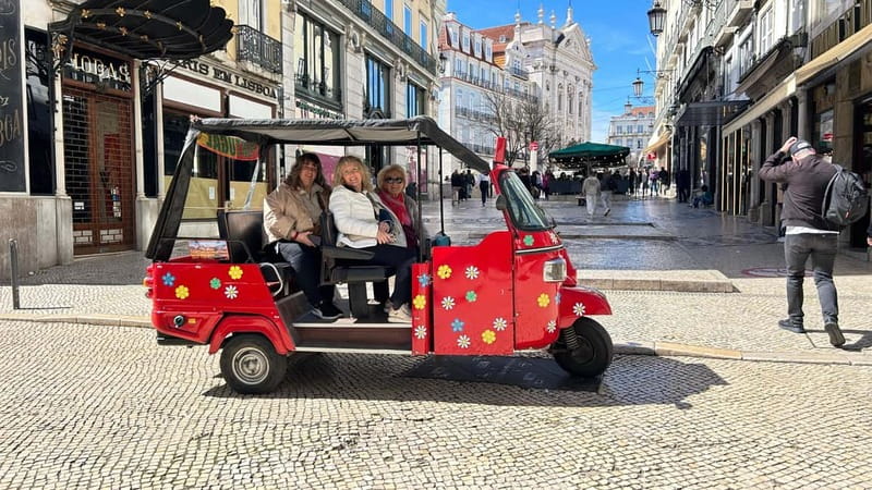 Lisboa: Tuk Tuk ride in Alfama & pick-up you at the hotel. - Timing, Cancellation, and the End of the Route