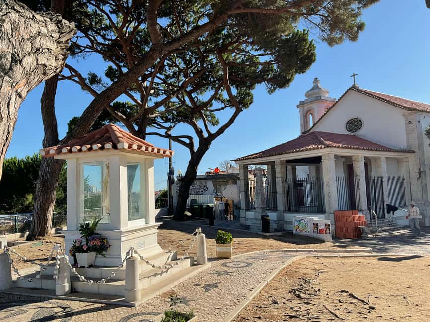 Lisbon:2-hour sightseeing TukTuk Tour with free Pickup - Why a tuk tuk is useful in Lisbon
