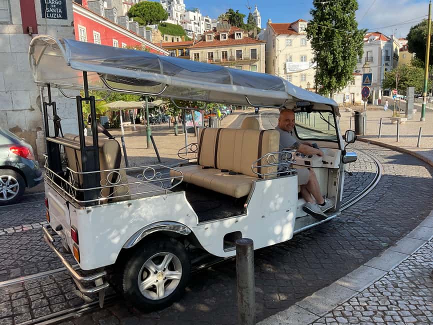 Lisbon:2-hour sightseeing TukTuk Tour with free Pickup - Graça and the city viewpoints
