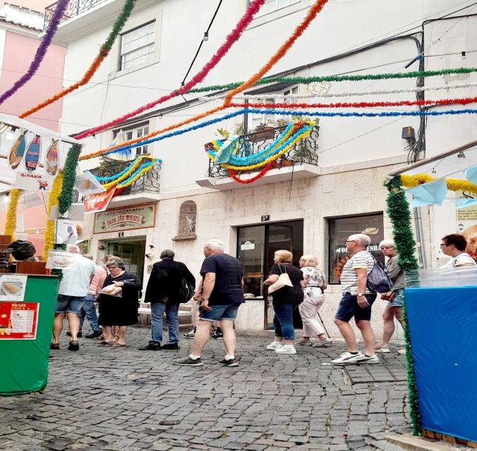 Lisbon: 2 hours Private City Highlights Tuk-Tuk Tour for two - Lisbon Cathedral and the start of Alfama