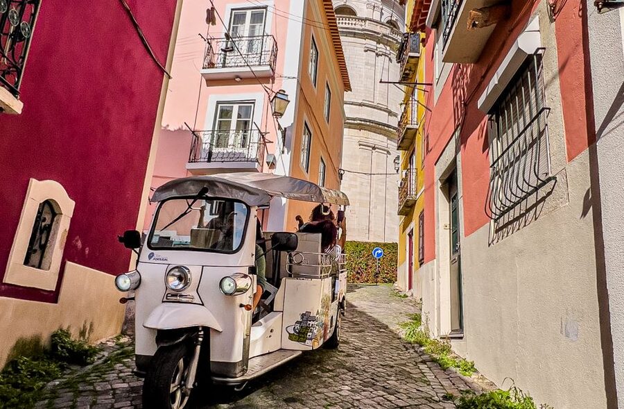 Lisbon: 2h Old Lisbon Tuk Tuk Tour - Key points before you book