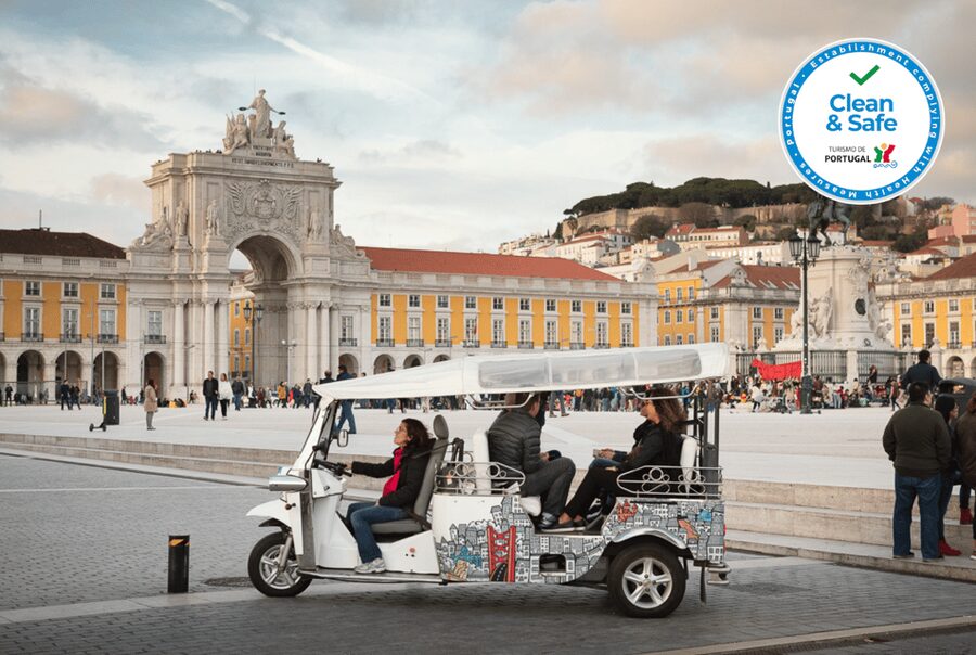 Lisbon: 2h Old Lisbon Tuk Tuk Tour - Portas do Sol and the first big views