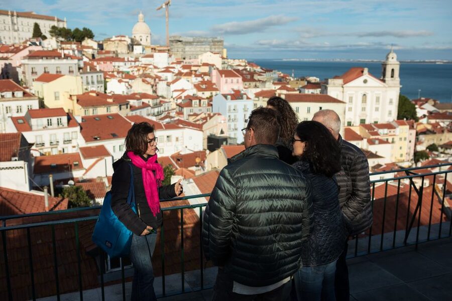 Lisbon: 2h Old Lisbon Tuk Tuk Tour - From Baixa to Lisbon Cathedral
