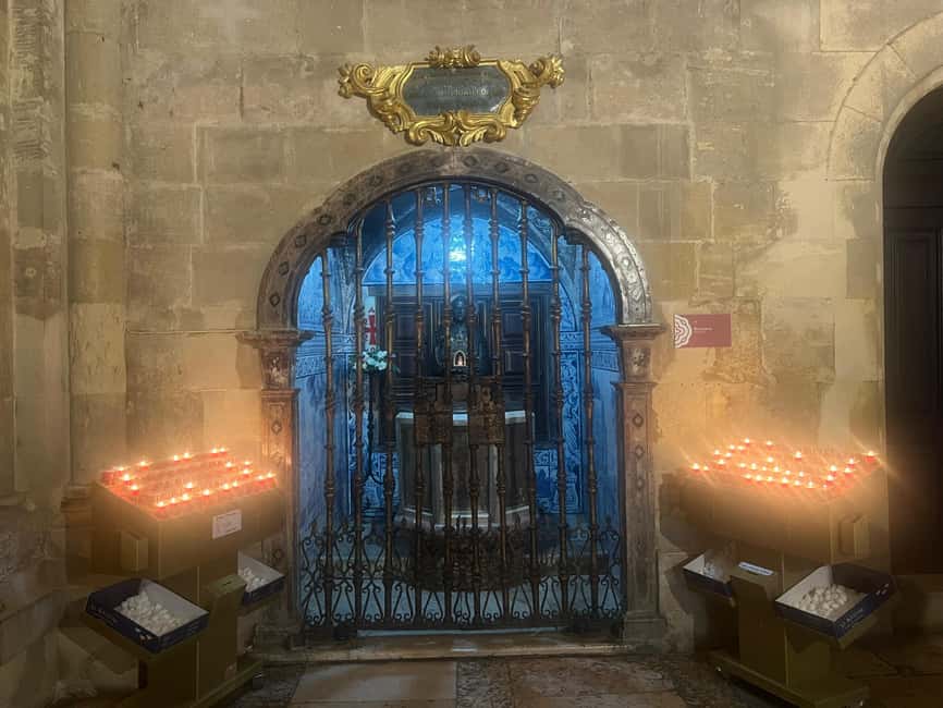 Lisbon: Alfama Old Town, Viewpoints and More TukTuk Tour - Price and value for a private group of six