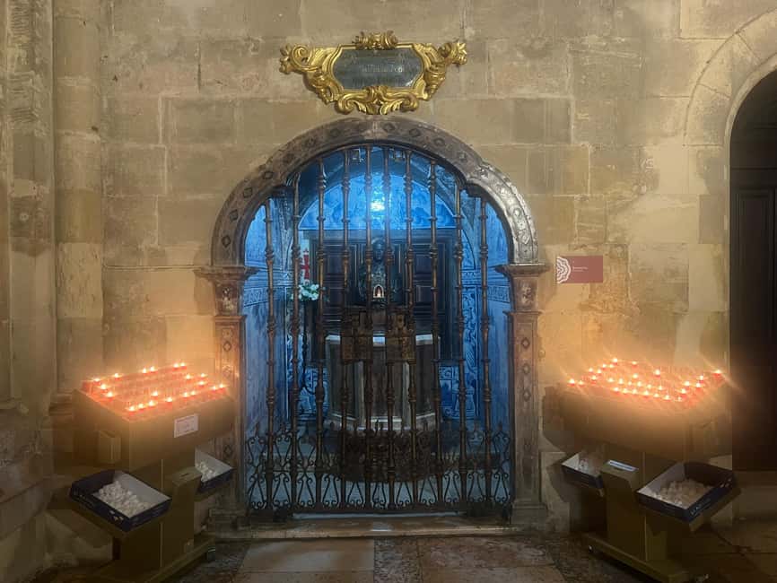 Lisbon: Alfama Old Town, Viewpoints and More TukTuk Tour - Timing, meeting points, and comfort