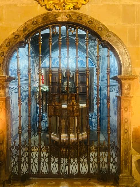 Lisbon: Alfama Old Town, Viewpoints and More TukTuk Tour - Who will enjoy this Lisbon tour most