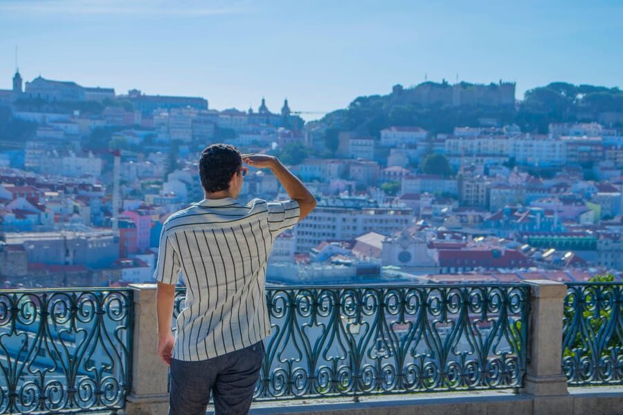 Lisbon: All Viewpoints Tuk-Tuk Tour with a True Local Guide - The four-hour option: Rua Augusta Arch and a slower finish