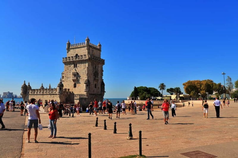 LISBON: Amazing Tuktuk tours with a local portuguese guide - Pedro’s local view of Lisbon